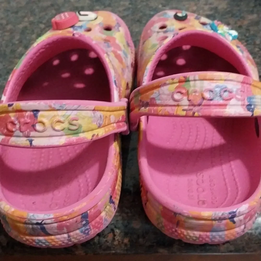 CROCS Kids Multicolor Clogs with Charms...Size 11...EUC